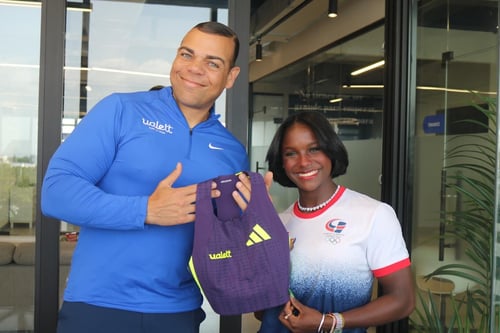 Ualett se asocia con la estrella dominicana del atletismo Liranyi Alonso